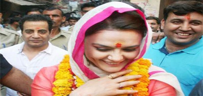 preity zinta snubs aap supports modi in varanasi  preity zinta snubs aap supports modi in varanasi